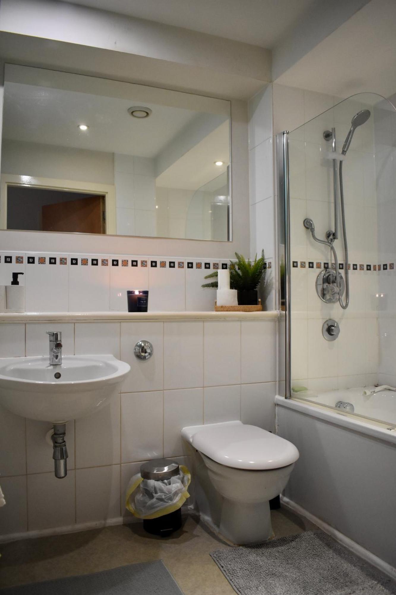 Chic 1 Bed Centrally Located Apartment - Birmingham Jq Bagian luar foto